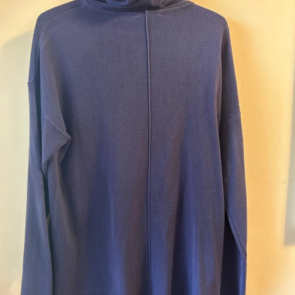 Blue Turtle Neck - Picture 2 of 2